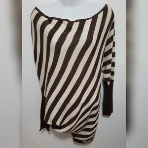 Derek Heart striped asymmetrical top